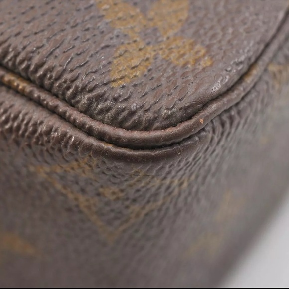 Authentic Louis Vuitton Trousse Toilette 23 - Picture 11 of 11